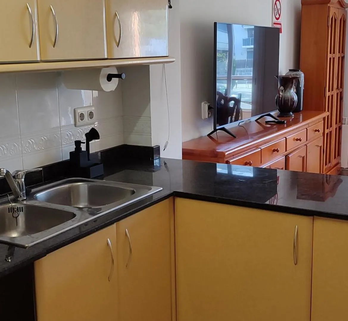 Duplex 2-Bedroom Family Apartment F&F Lloret de Mar 0*,  Spanien